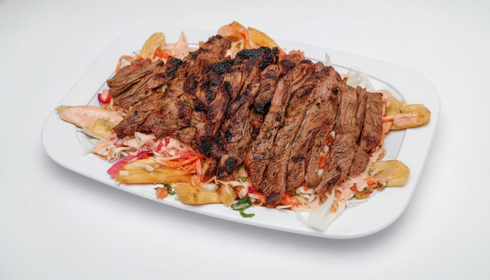 Carne Asada Con Tajadas
